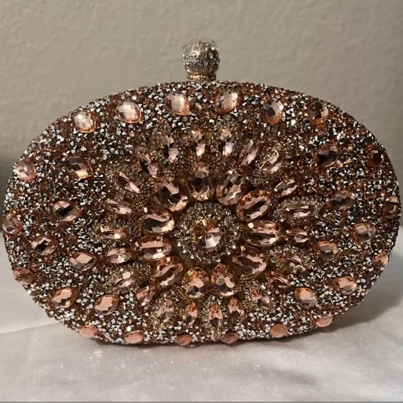 Elegant Gold Crystal Clutch - Picture 6 of 7